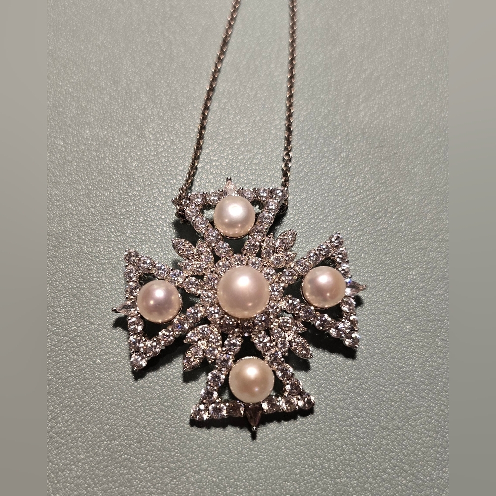 Vintage And Rare Kenneth Jay Lane Maltese Cross Combo Brooch/Pendant - Picture 7 of 7